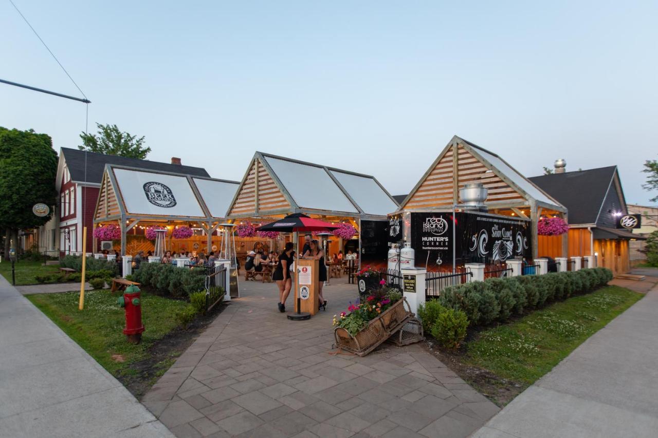 王子街套房酒店 夏洛特敦 外观 照片